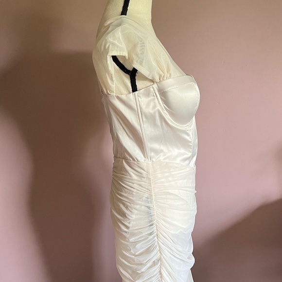 Oh Polly Cecily Dress Cream SEE DESCRIPTION - Picture 9 of 12